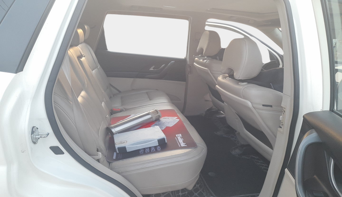 2015 Mahindra XUV500 W10, Diesel, Manual, 97,649 km, interior
