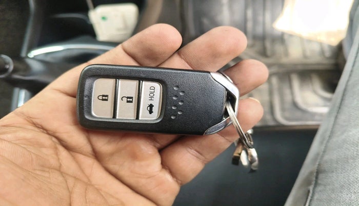 2024 Honda Amaze 1.2L I-VTEC VX, Petrol, Manual, 25,276 km, interior