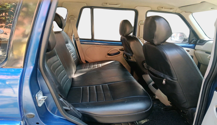 2016 Mahindra Scorpio S4, Diesel, Manual, 1,07,256 km, interior