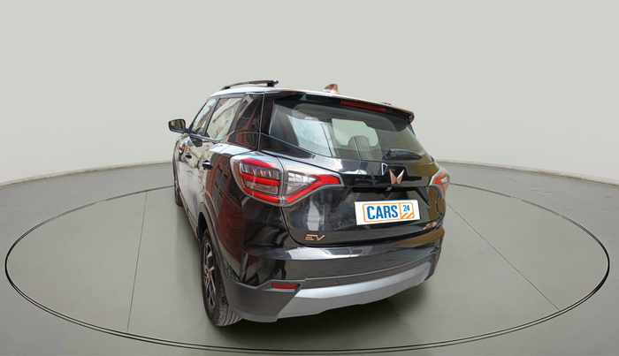 2024 Mahindra XUV400 EL 7.2 KW, Electric, Automatic, 8,022 km, exterior