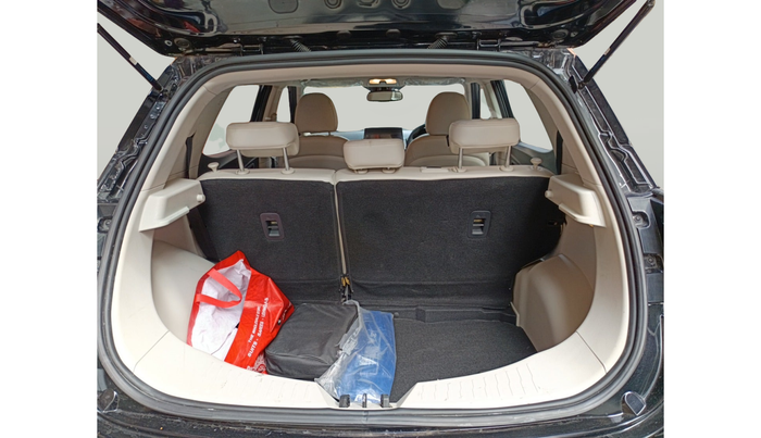 2024 Mahindra XUV400 EL 7.2 KW, Electric, Automatic, 8,022 km, exterior