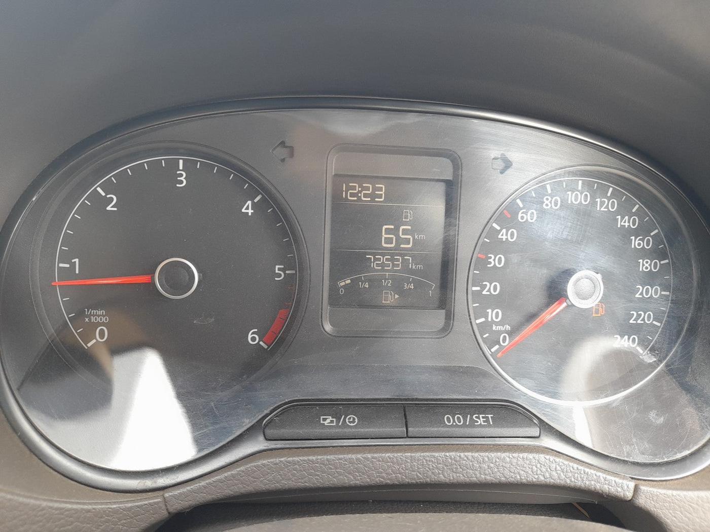 2017 Volkswagen Vento HIGHLINE PLUS 1.5 16 ALLOY, Diesel, Manual, 72,537 km, interior
