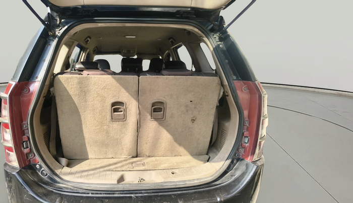 2012 Mahindra XUV500 W8, Diesel, Manual, 1,40,313 km, exterior