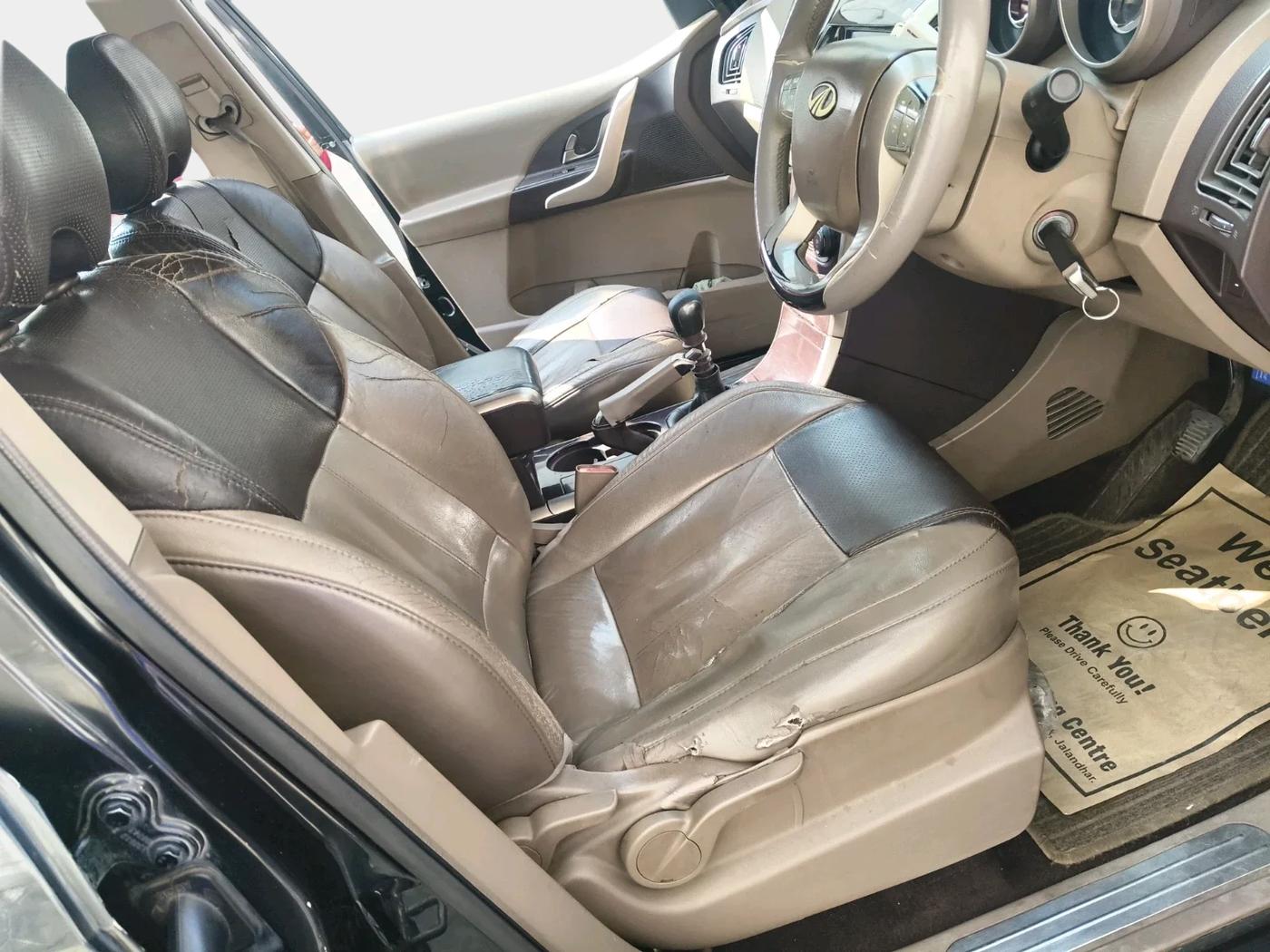 2012 Mahindra XUV500 W8, Diesel, Manual, 1,40,313 km, interior