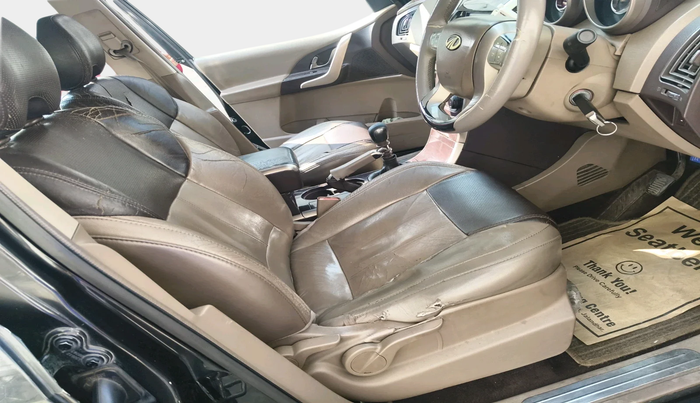 2012 Mahindra XUV500 W8, Diesel, Manual, 1,40,313 km, interior