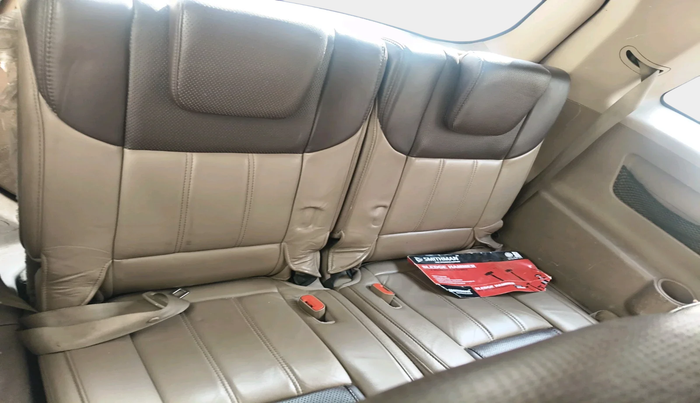 2012 Mahindra XUV500 W8, Diesel, Manual, 1,40,313 km, interior