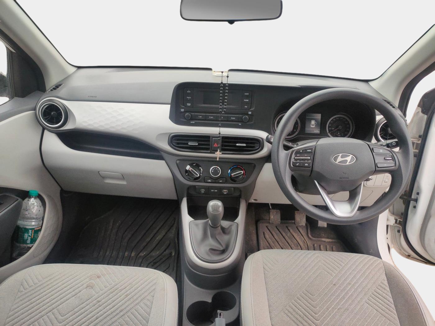 2024 Hyundai GRAND I10 NIOS MAGNA 1.2 KAPPA VTVT, Petrol, Manual, 6,631 km, interior