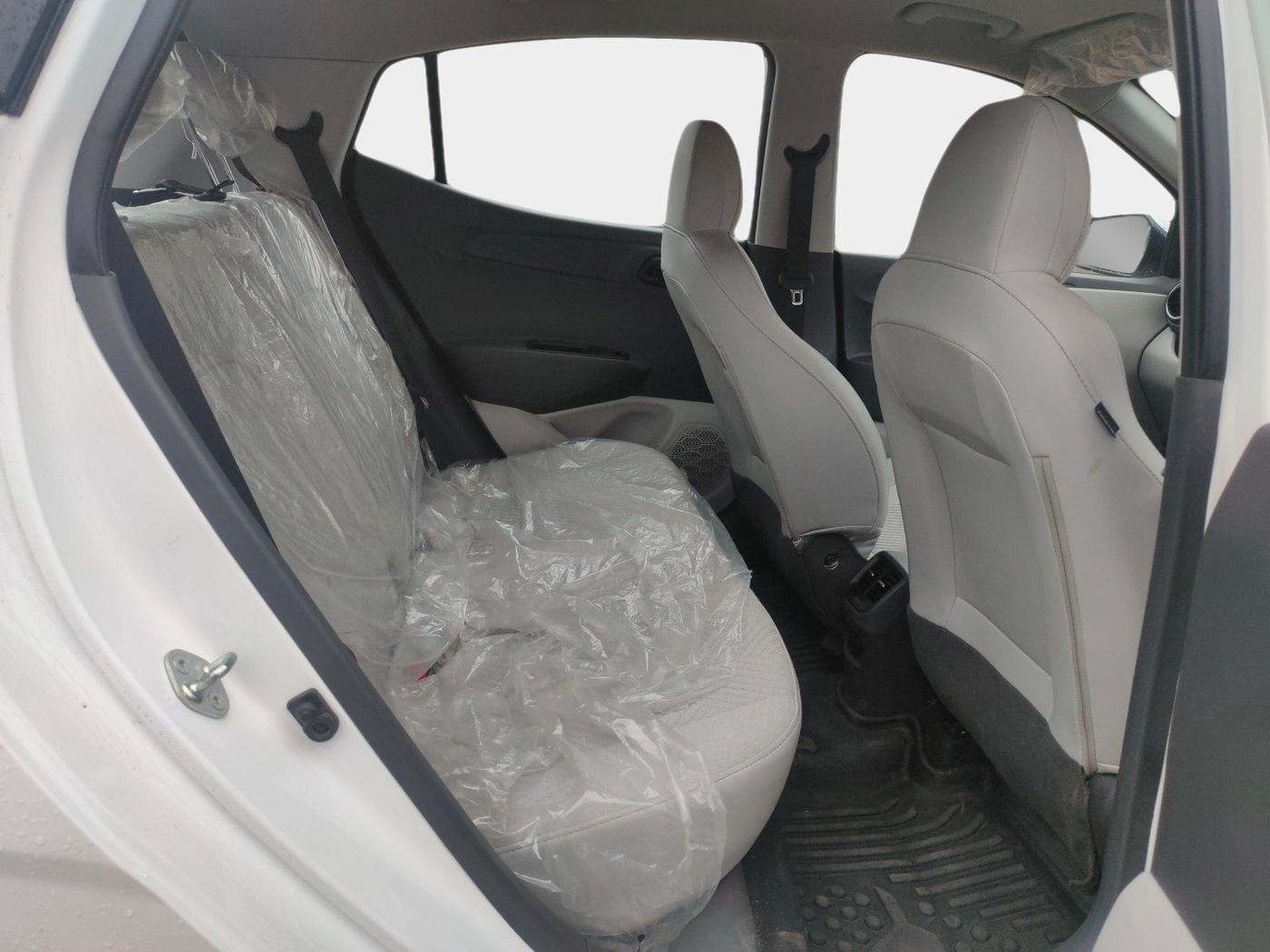 2024 Hyundai GRAND I10 NIOS MAGNA 1.2 KAPPA VTVT, Petrol, Manual, 6,631 km, interior