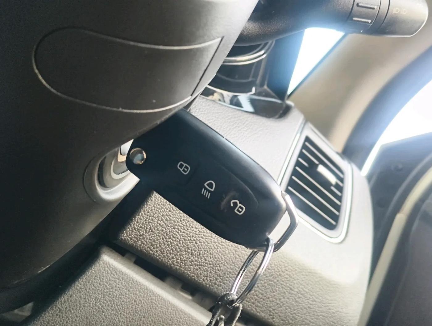 2016 Tata Bolt XT REVOTRON, Petrol, Manual, 65,106 km, interior