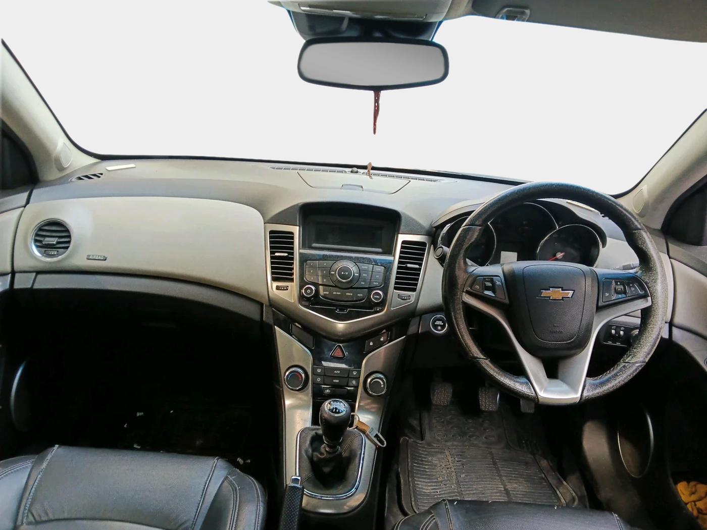 2015 Chevrolet Cruze LTZ, Diesel, Manual, 1,25,001 km, interior