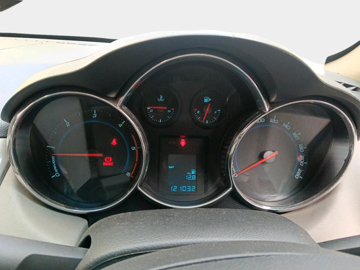 2015 Chevrolet Cruze LTZ, Diesel, Manual, 1,25,001 km, interior