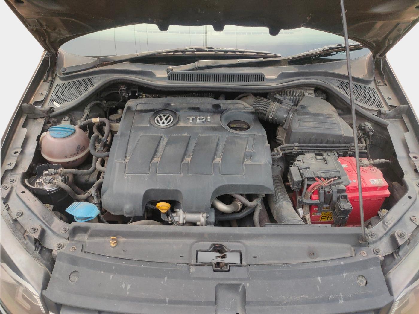 2016 Volkswagen Vento HIGHLINE 1.5 AT, Diesel, Automatic, 1,18,931 km, exterior