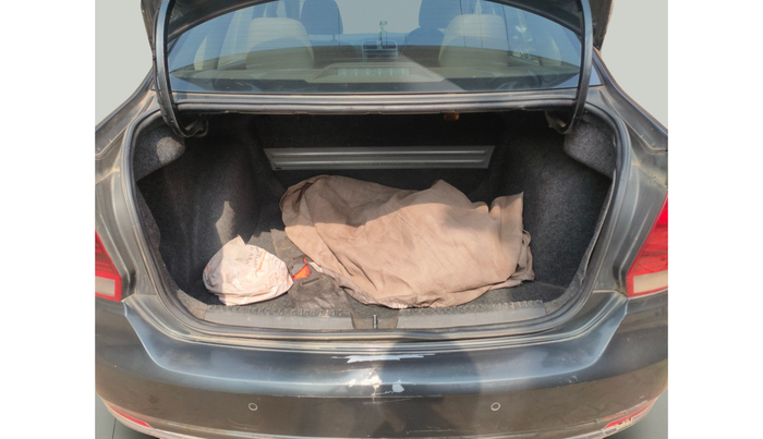 2016 Volkswagen Vento HIGHLINE 1.5 AT, Diesel, Automatic, 1,18,931 km, exterior