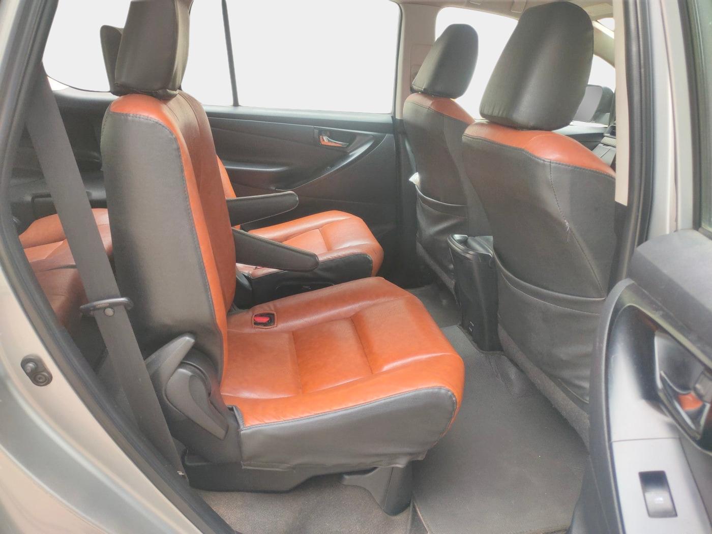 2017 Toyota Innova Crysta 2.4 GX 7 STR, Diesel, Manual, 3,41,441 km, interior