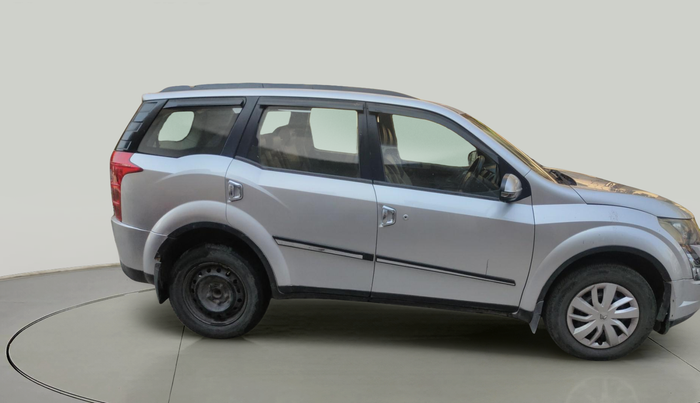 2016 Mahindra XUV500 W6, Diesel, Manual, 98,657 km, exterior