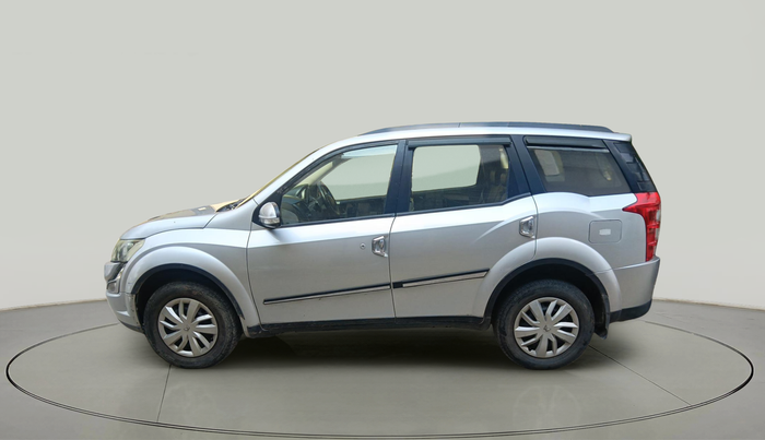 2016 Mahindra XUV500 W6, Diesel, Manual, 98,657 km, exterior