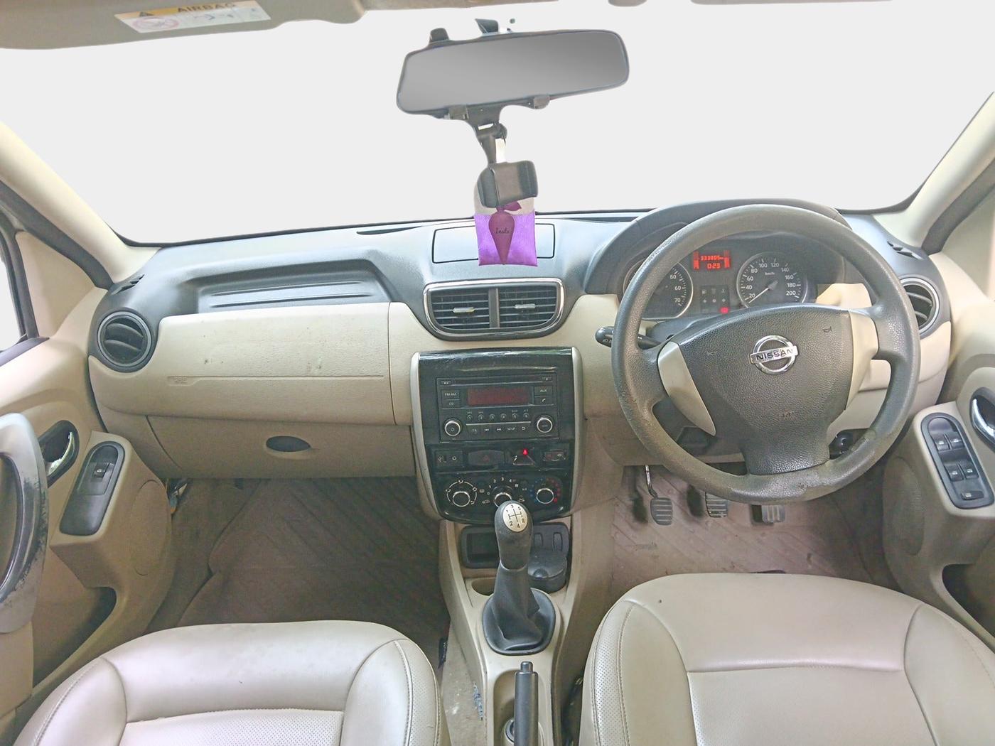 2014 Nissan Terrano XL (D), Diesel, Manual, 3,33,806 km, interior