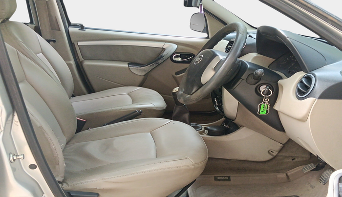 2014 Nissan Terrano XL (D), Diesel, Manual, 3,33,806 km, interior