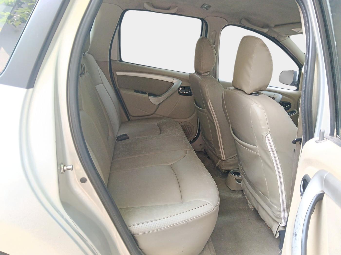 2014 Nissan Terrano XL (D), Diesel, Manual, 3,33,806 km, interior
