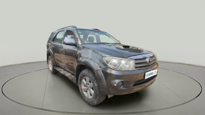 2010 Toyota Fortuner 3.0 4X4 MT, Diesel, Manual, 89,929 km, exterior