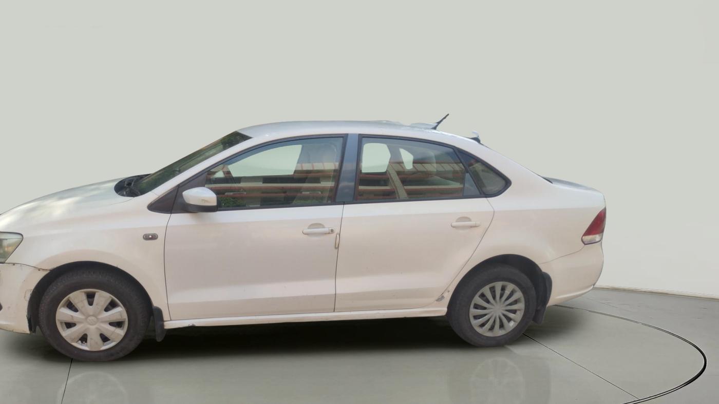 2011 Volkswagen Vento COMFORTLINE 1.6, Petrol, Manual, 68,967 km, exterior