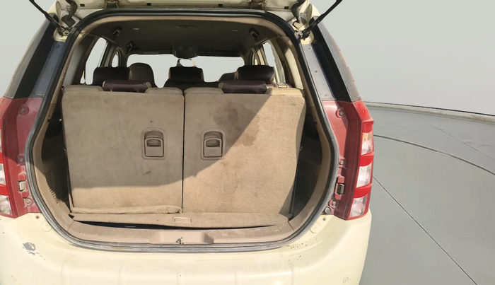 2015 Mahindra XUV500 W8, Diesel, Manual, 1,48,965 km, exterior