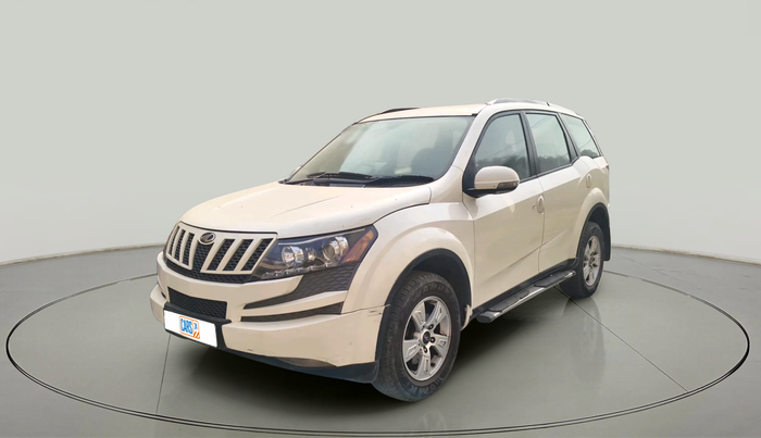 2015 Mahindra XUV500 W8, Diesel, Manual, 1,48,965 km, exterior