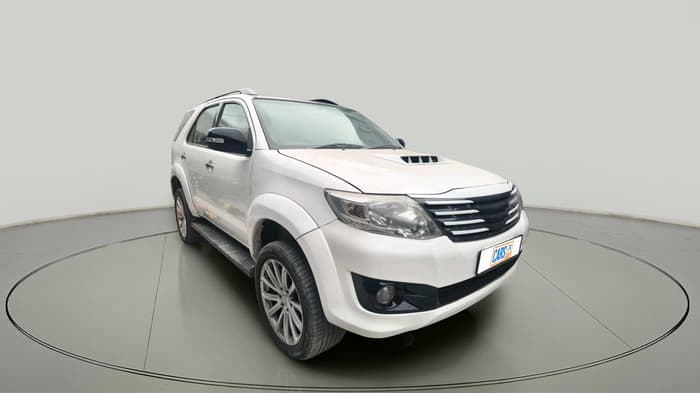 2012 Toyota Fortuner 3.0 4X2 MT, Diesel, Manual, 1,23,882 km, exterior
