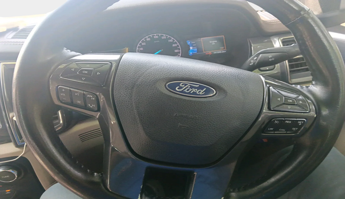 2016 Ford Endeavour TREND 2.2 4X2 AT, Diesel, Automatic, 1,41,344 km, interior