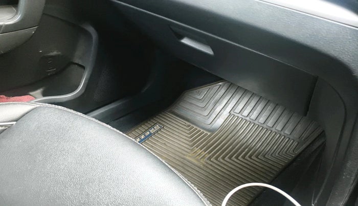 2017 Maruti Vitara Brezza ZDI, Diesel, Manual, 2,43,688 km, interior