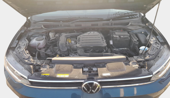 2025 Volkswagen VIRTUS TOPLINE TSI 1.0 MT, Petrol, Manual, 39,745 km, exterior
