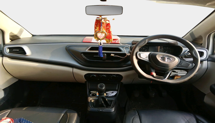 2021 Tata ALTROZ XE DIESEL, Diesel, Manual, 24,254 km, interior