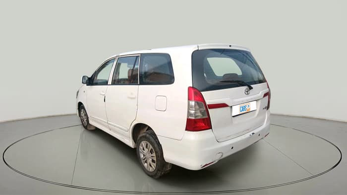 2014 Toyota Innova 2.5 GX 7 STR, Diesel, Manual, 1,74,246 km, exterior