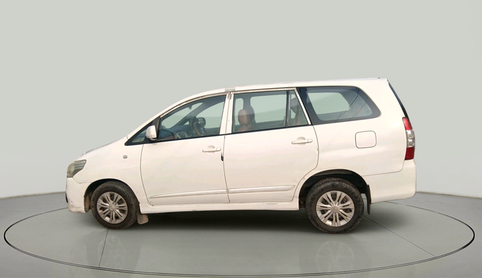 2014 Toyota Innova 2.5 GX 7 STR, Diesel, Manual, 1,74,246 km, exterior