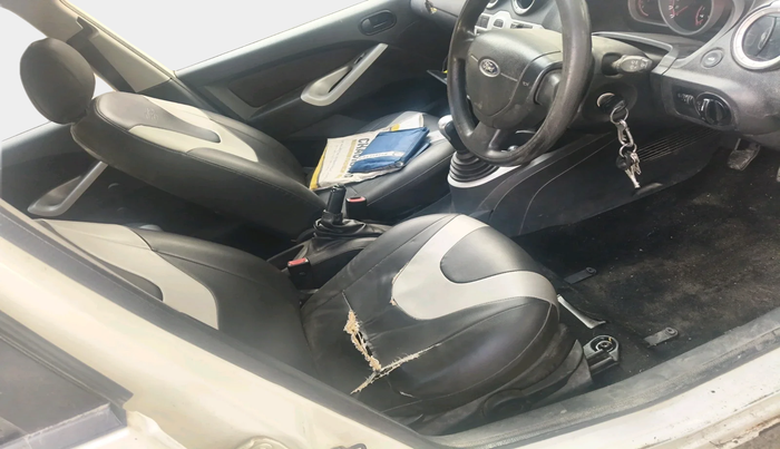 2012 Ford Figo TITANIUM 1.2 PETROL, Petrol, Manual, 78,447 km, interior