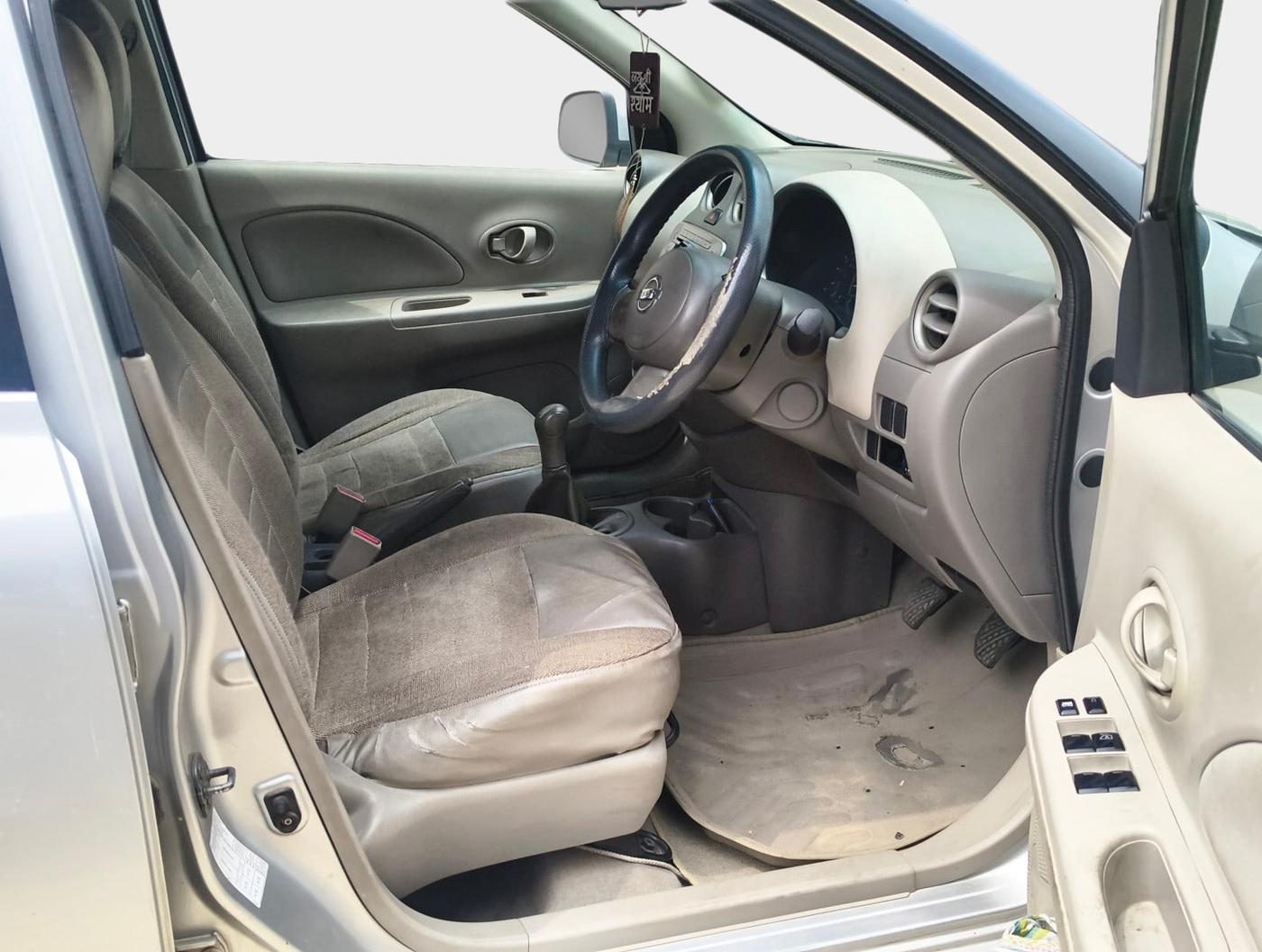 2010 Nissan Micra XV DIESEL, Diesel, Manual, 1,32,632 km, interior