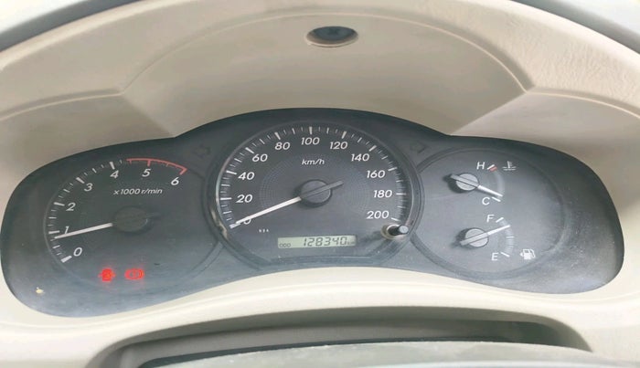 2014 Toyota Innova 2.5 GX 7 STR, Diesel, Manual, 1,28,340 km, interior