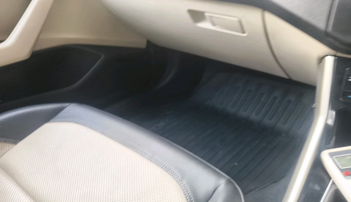 2024 Volkswagen VIRTUS Topline 1.0 TSI MT (Electric Seats), Petrol, Manual, 23,601 km, interior