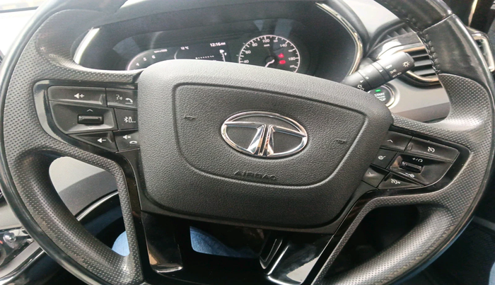 2022 Tata Safari XZA PLUS, Diesel, Automatic, 62,495 km, interior