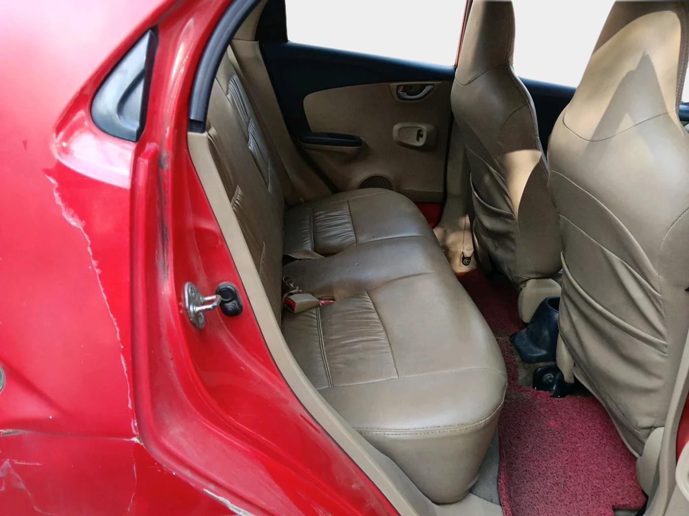 2012 Honda Brio V MT, Petrol, Manual, 1,10,383 km, interior