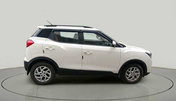 2022 Mahindra XUV300 W8 1.5 DIESEL, Diesel, Manual, 13,637 km, exterior