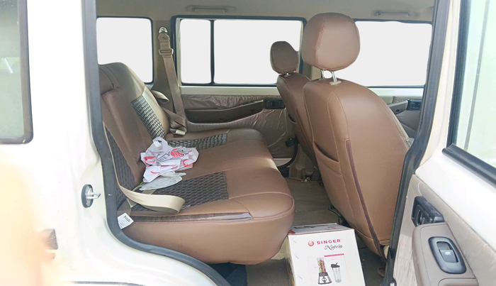 2022 Mahindra Bolero B6, Diesel, Manual, 23,217 km, interior