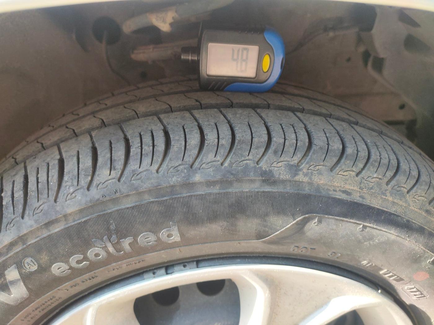 2022 Maruti S PRESSO VXI (O) AMT, Petrol, Automatic, 32,256 km, tyre