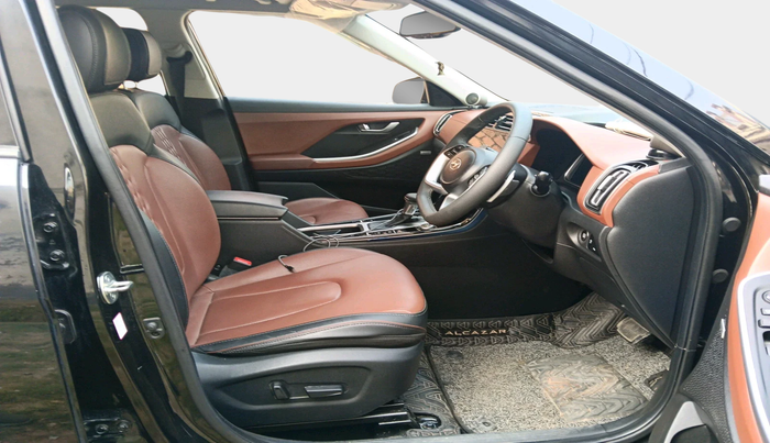 2023 Hyundai ALCAZAR 1.5 SIGNATURE (O) AT 7STR, Diesel, Automatic, 24,627 km, interior