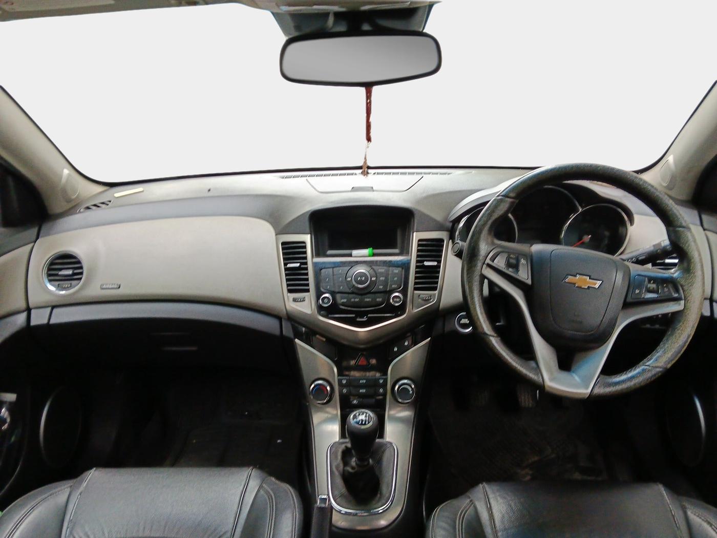 2015 Chevrolet Cruze LTZ, Diesel, Manual, 1,25,000 km, interior
