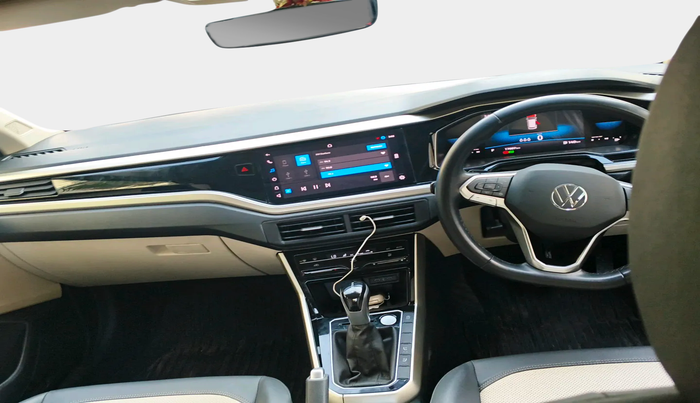 2023 Volkswagen VIRTUS TOPLINE TSI 1.0 AT, Petrol, Automatic, 17,007 km, interior