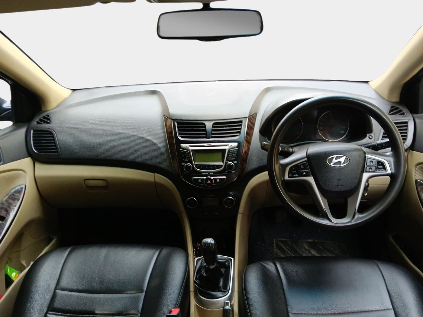 2013 Hyundai Verna FLUIDIC 1.6 CRDI EX, Diesel, Manual, 1,20,000 km, interior