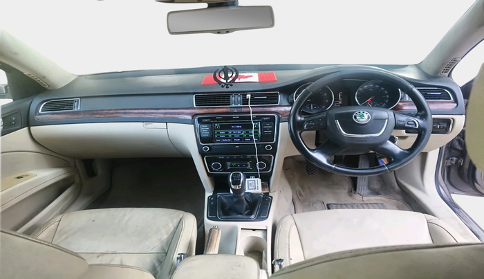 2011 Skoda Superb ELEGANCE 1.8 TSI MT, Petrol, Manual, 80,741 km, interior