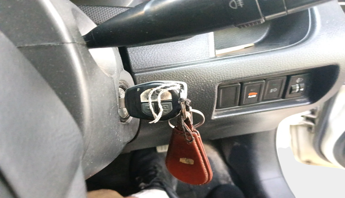 2013 Maruti Swift VXI, Petrol, Manual, 91,124 km, interior