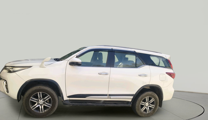 2018 Toyota Fortuner 2.8 4X2 AT, Diesel, Automatic, 1,30,639 km, exterior